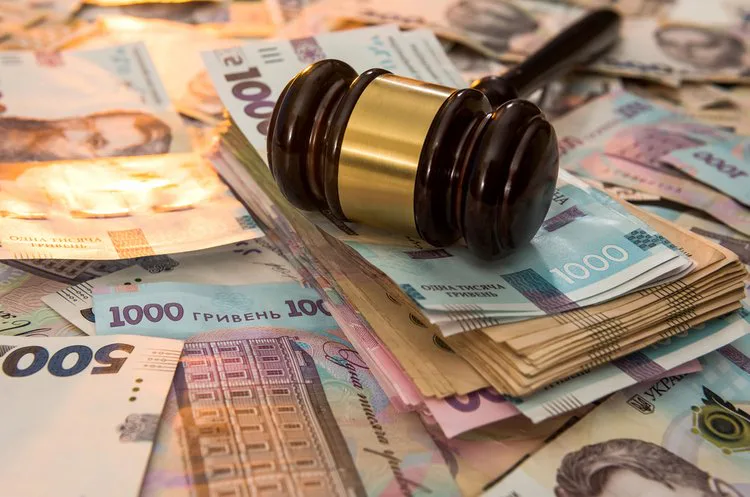 Фінансові компанії посіли всі десять перших місць за кількістю позовів в Україні